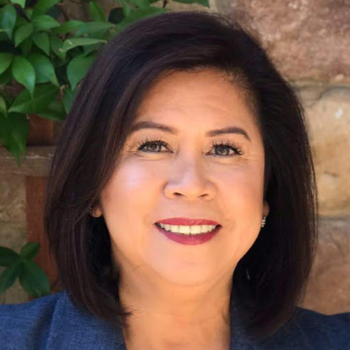 Eileen Reyes Photo 16
