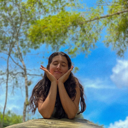Lisa Suarez Photo 15