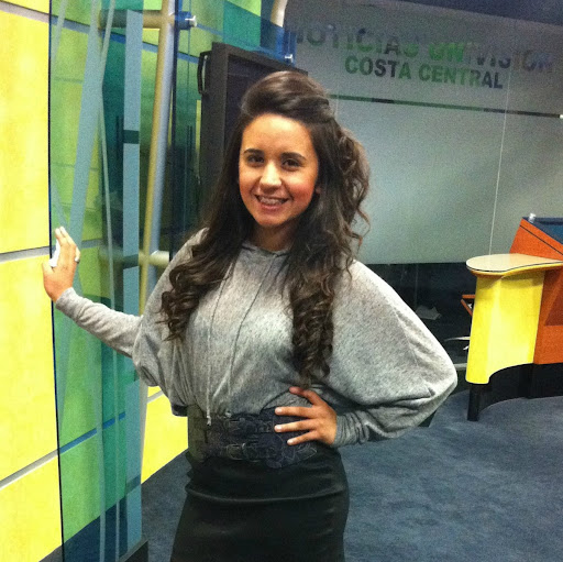 Stephanie Medina Photo 11