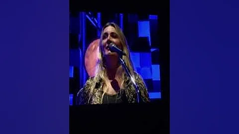 Tara Maguire Photo 26