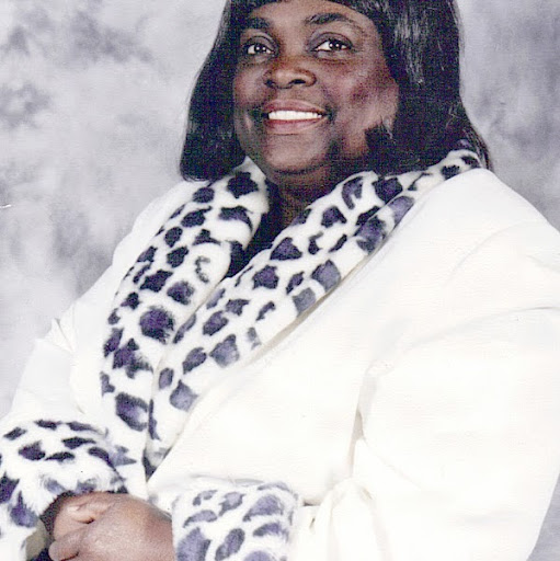 Diana Calhoun Photo 10