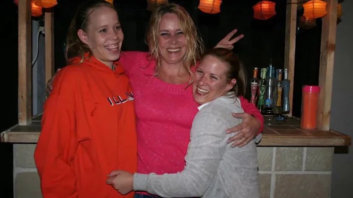 Mindy Brockman Photo 11