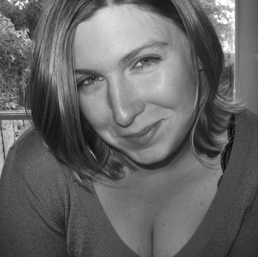 Emma Houston Photo 9