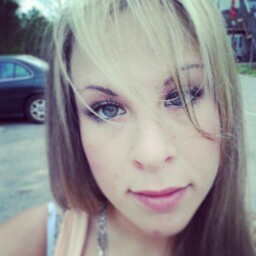 Jennie Holmes Photo 9