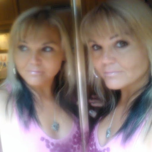 Lisa Garrity Photo 12