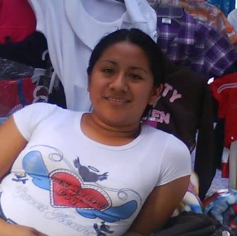 Yesenia Larios Photo 11