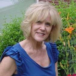 Linda Holbrook Photo 11