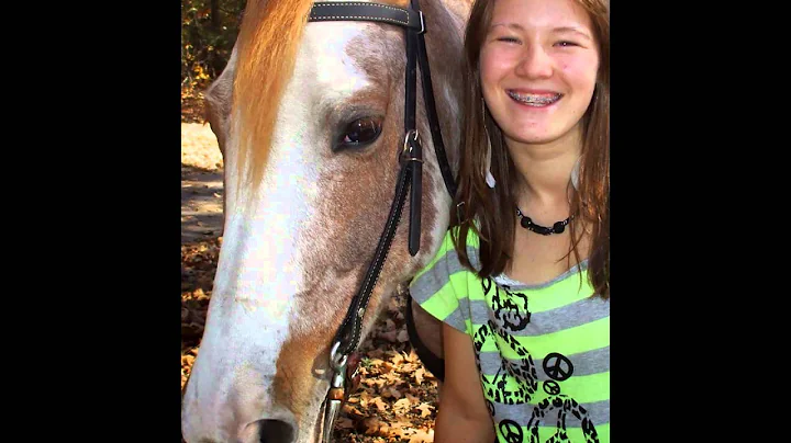 Sarah Howse Photo 17