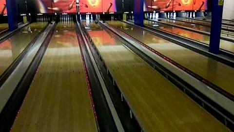 Amy Bowling Photo 32