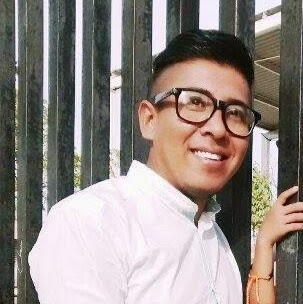 Adrian Valenzuela Photo 15