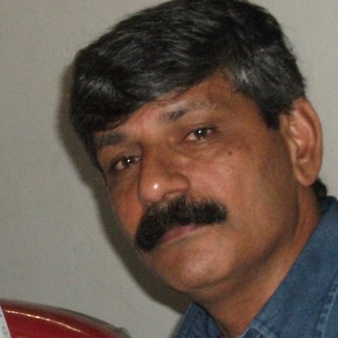 Vivek Deshpande Photo 16