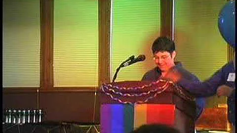 Lynne Bond Photo 11