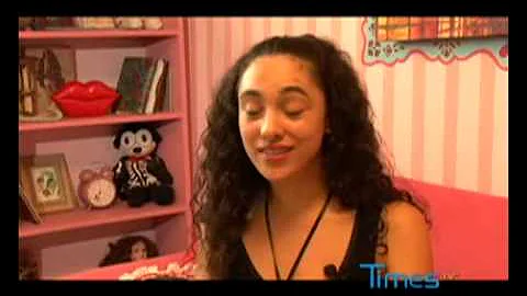 Melissa Mejia Photo 37