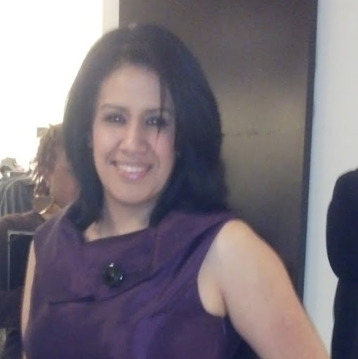 Ana Flores Photo 13