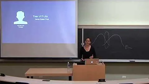 Laura Janelli Photo 2