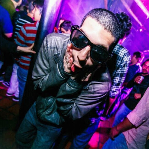 Martin Leon Photo 10