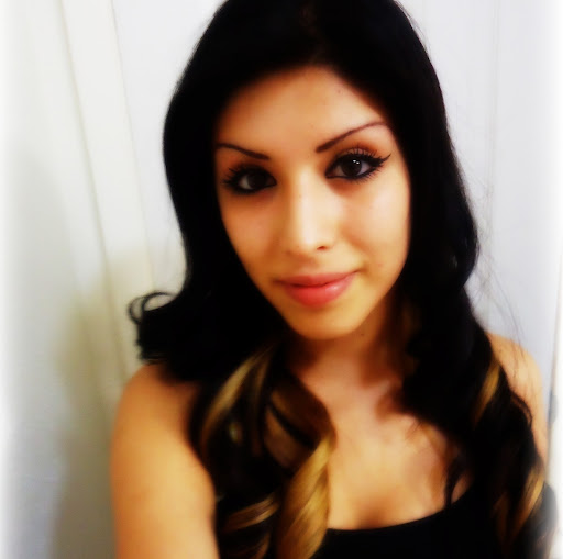 Gloria Nunez Photo 9