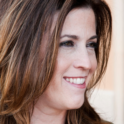 Liana Miller Photo 10