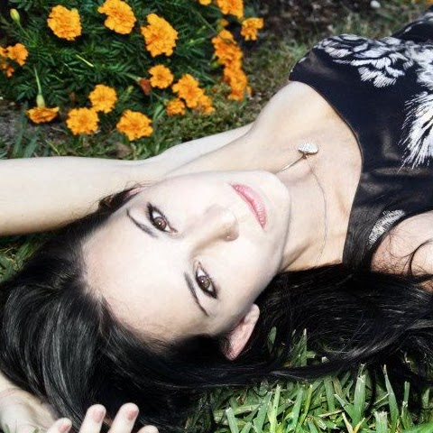 April Hurt Photo 10