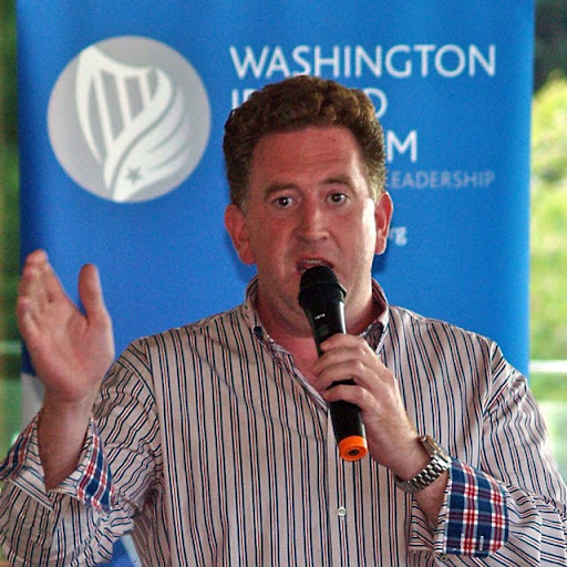 Richard Livingston Photo 9