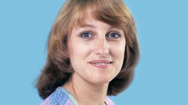 Joanie Reynolds Photo 13