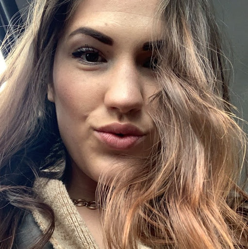Emma Fowler Photo 15