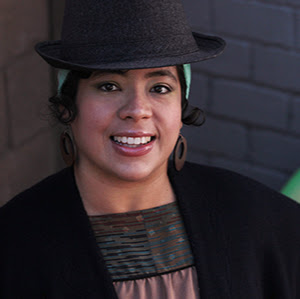Michelle Ponce Photo 14
