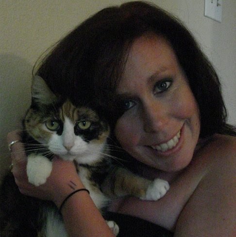 Christina Lowe Photo 9