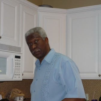 Robert Truesdale Photo 13