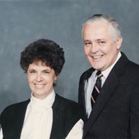 Elizabeth Shanahan Photo 3