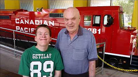 Dennis Kendall Photo 29