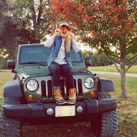 Hallie Martin Photo 6