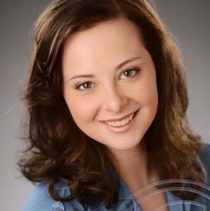 Molly Warren Photo 14