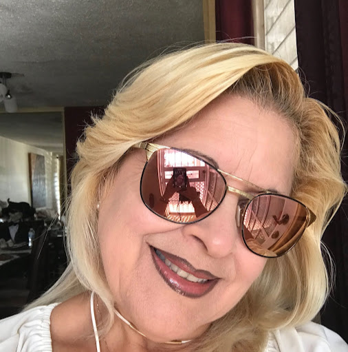 Gladys Cruz Photo 17