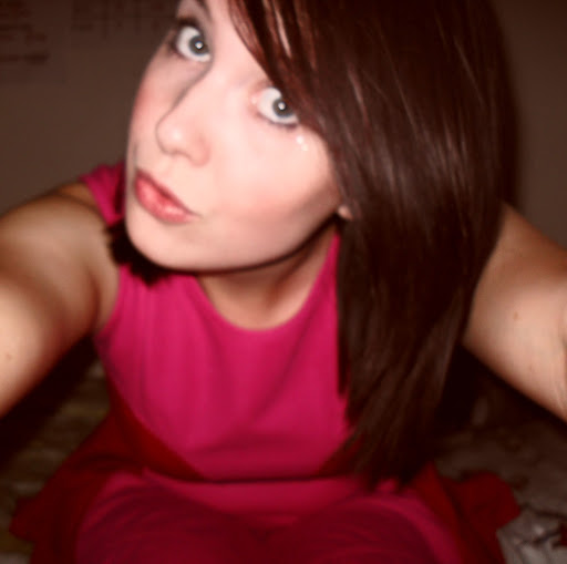 Emma Law Photo 9