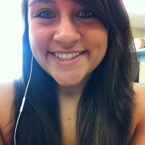 Angie Garcia Photo 16