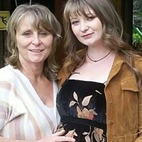 Lynn Browne Photo 2