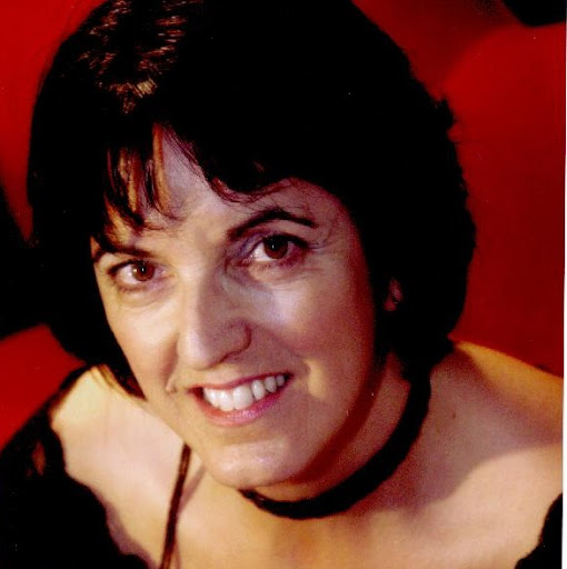Anne Cummings Photo 15
