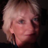 Janet Cumming Photo 3
