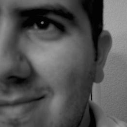 Raul Gabriel Photo 10