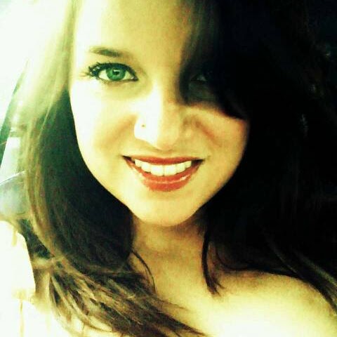 Elizabeth Harrison Photo 19