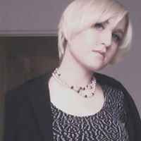 Caroline Gee Photo 5
