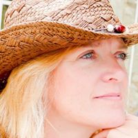 Deborah Mackenzie Photo 3