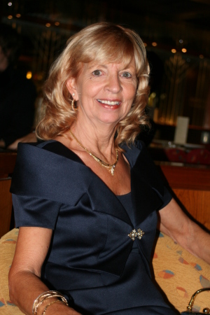 Carolyn Carter Photo 18
