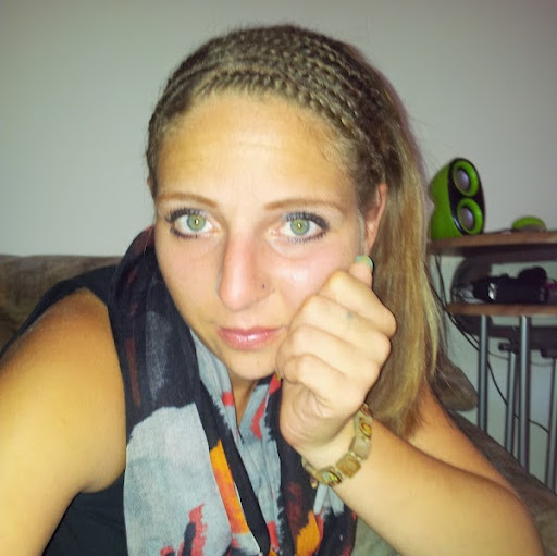Sarah Maier Photo 16