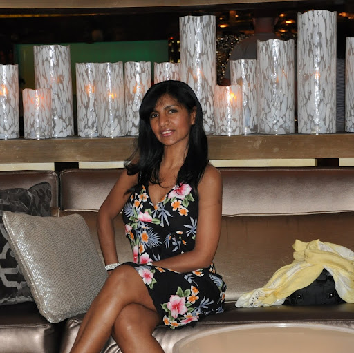 Esther Montoya Photo 13