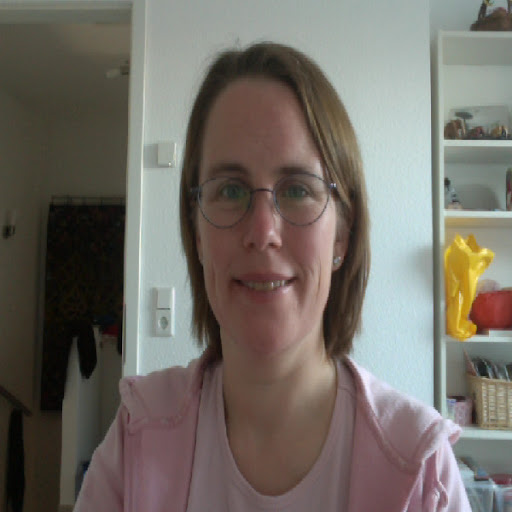 Elizabeth Harrison Photo 20