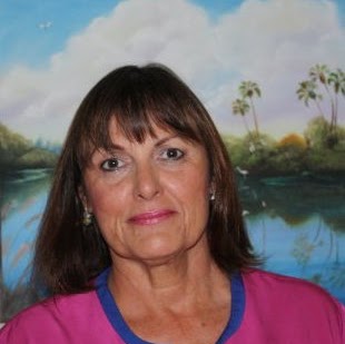 Shelley Phillips Photo 16