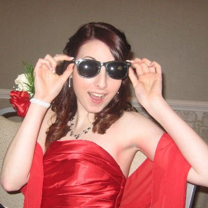 Erin Mclaughlin Photo 23