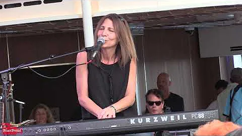 Deanna Calvert Photo 18